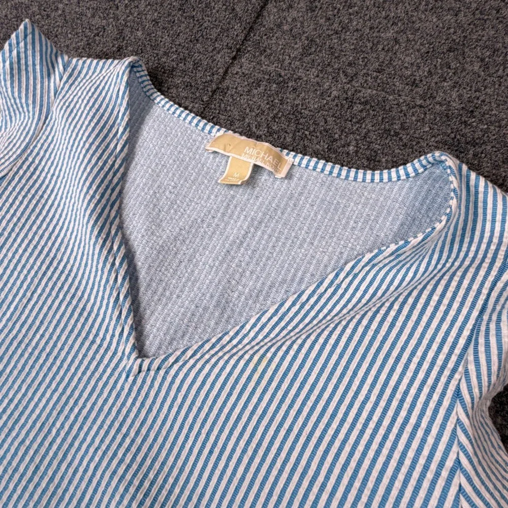 Michael‎ Kors Women's Size M Medium Blue White Striped Ruffle Sleeve V-Neck Top